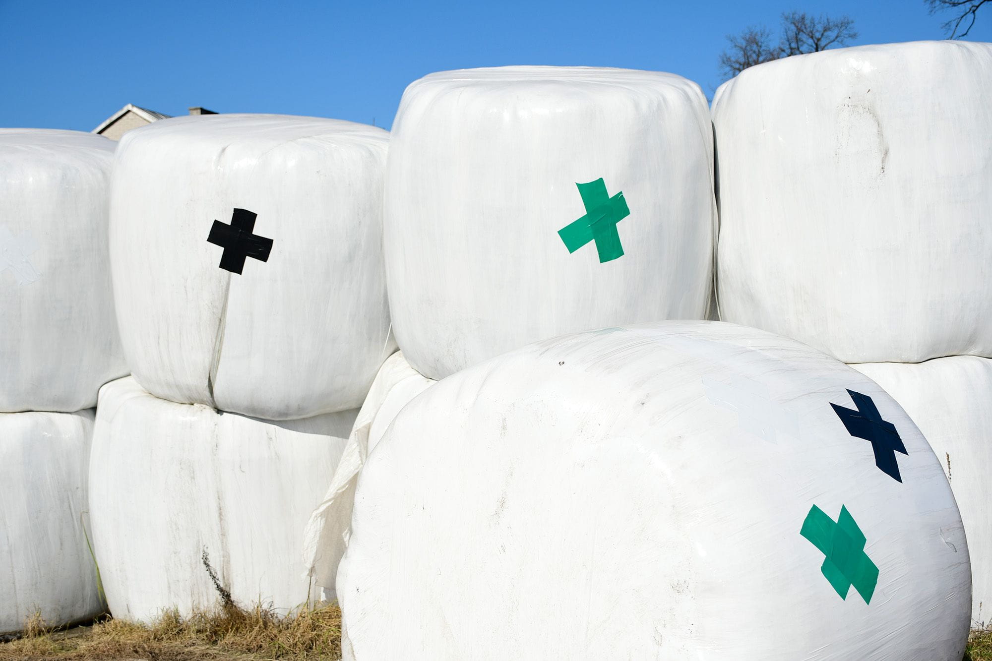 Folia naprawcza do balotów KERBL zielona,czarna 10 m - obrazek 5